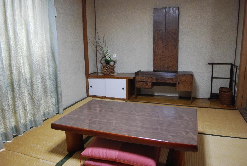 Chizuru Ryokan هيروشيما الغرفة الصورة